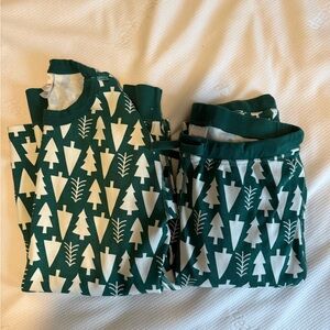 Hanna Andersson Forest Green and White Pajama Set